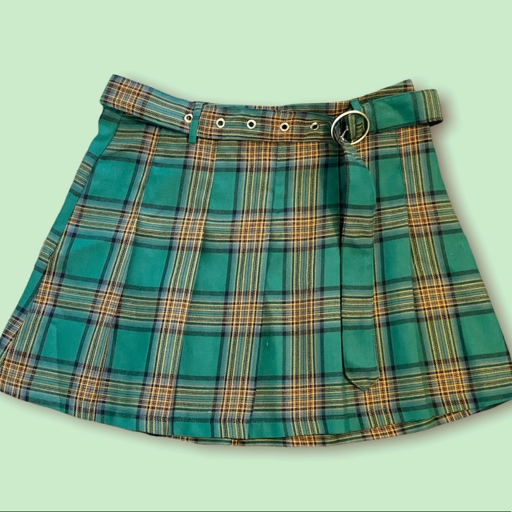 Green and Brown Plaid Mini Skirt🤎💚